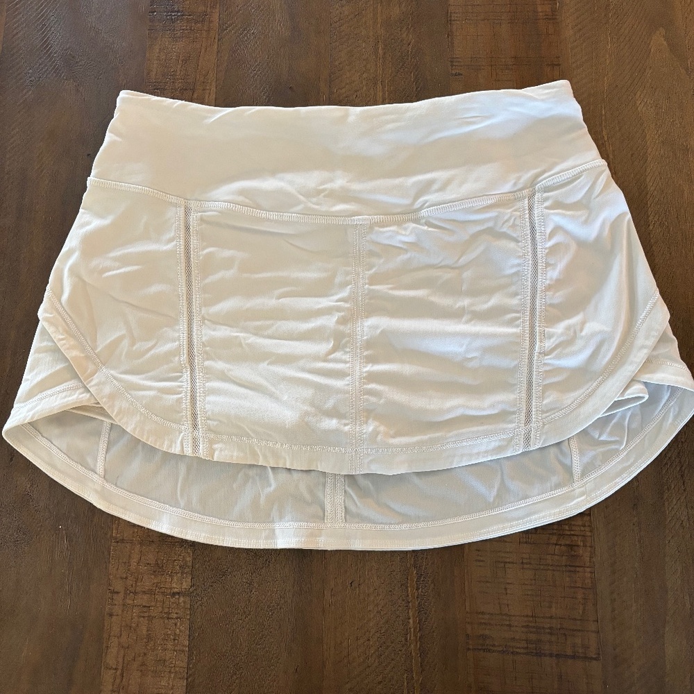 Women's White Lululemon skirt size 6.